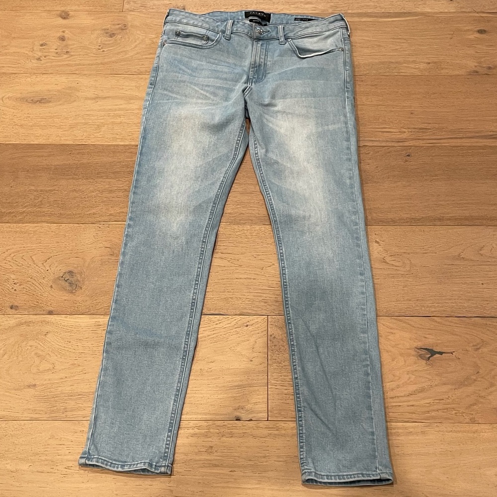 EUC PacSun mens active stretch skinny jeans.